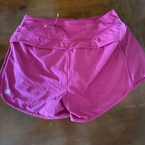 ‼️Mix and Match 3 items for $5‼️ All in Motion Size Medium Women’s Shorts Pink